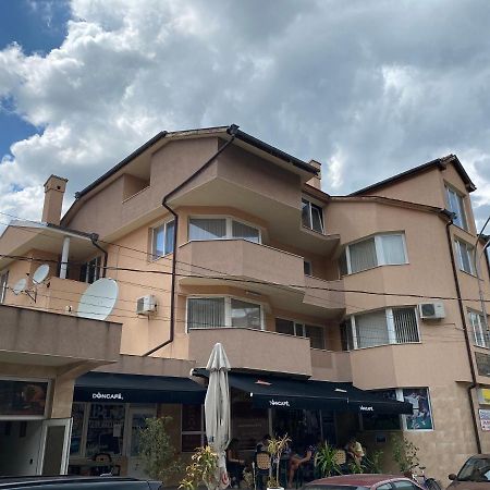 Стаи За Гости Маринови Provadiya Luaran gambar