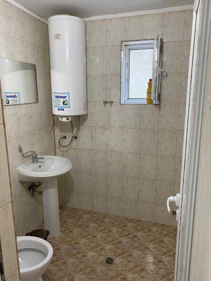 Стаи За Гости Маринови Provadiya Luaran gambar